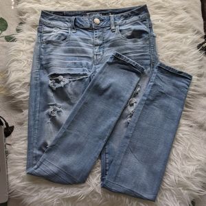American Eagle | Super Stretch Distressed Jeggings